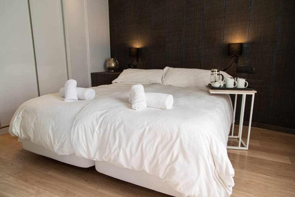 Inspired By Enjoyapartments Barcelona Bagian luar foto