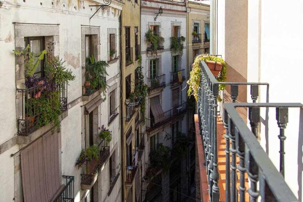 Inspired By Enjoyapartments Barcelona Bagian luar foto