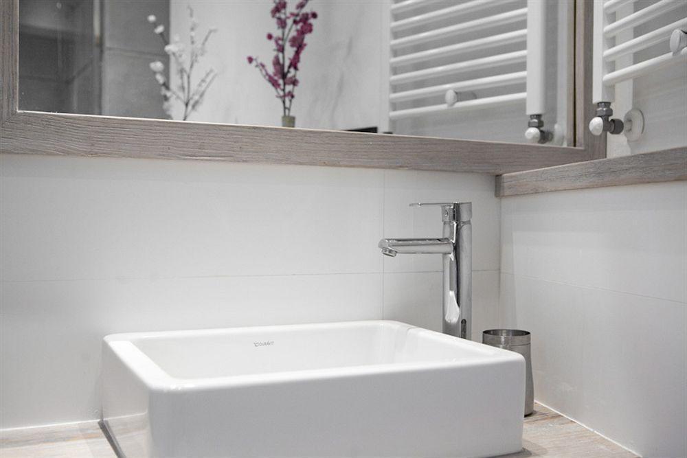 Inspired By Enjoyapartments Barcelona Bagian luar foto