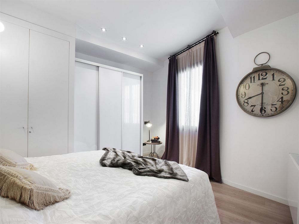 Inspired By Enjoyapartments Barcelona Bagian luar foto